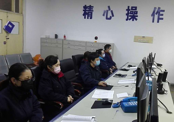 1581914902857515.jpeg 在崗做好個(gè)人防護(hù).jpg