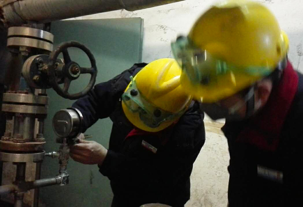 1581914916611271.jpeg 袁恩和魏高強(qiáng)處理加藥泵不打量問題.jpg