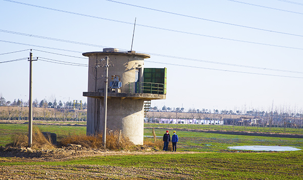 01   2020年2月17日星期一早晨九點(diǎn)，水源保障科人員下井群巡檢。.jpg