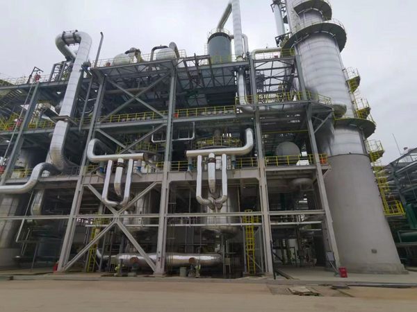 1612613314939306.jpeg 草酸二甲酯裝置現(xiàn)場(chǎng).jpg