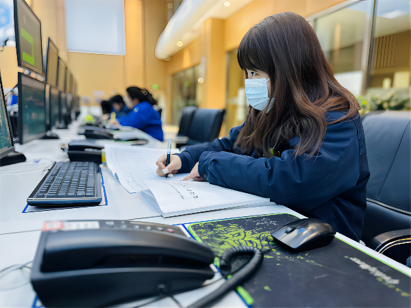 1678244829915483.png 3月8日陳藝文在記錄DCS運(yùn)行報(bào)表(1).png