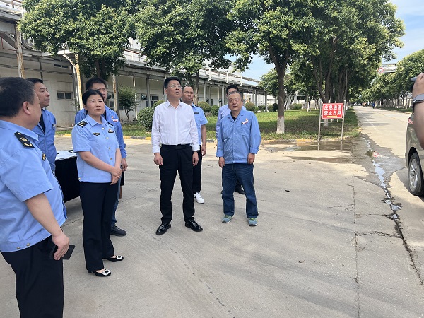 1686179942411118.jpeg 6月6日,高新區(qū)黨工委副書記到化工科技公司現(xiàn)場督導(dǎo).jpg