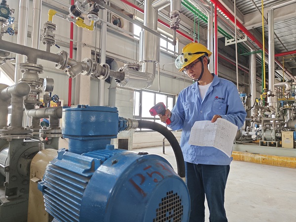 1687862517832321.jpeg 現(xiàn)場機(jī)泵測溫.jpg