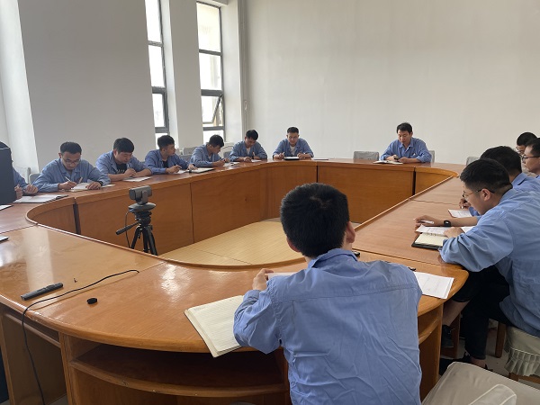 7月20日，培訓課程中，參訓人員在認真聽老師授課。.jpg
