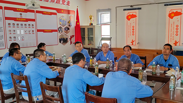 1691043316781987.jpeg 8月1日公司領(lǐng)導(dǎo)對物料車間進(jìn)行安全督導(dǎo)檢查.jpg