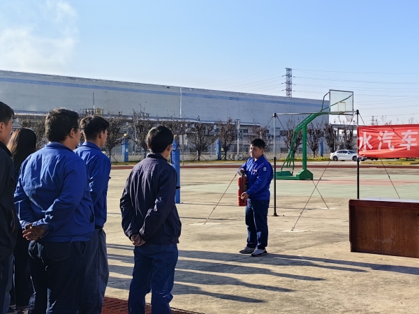 1699622665458861.jpeg 4、開展應(yīng)急消防應(yīng)急演練01.jpg