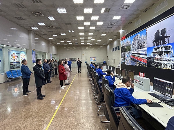 1700182470477442.jpeg 11月16日高新區(qū)所屬企業(yè)參觀雙甲車間2.jpg