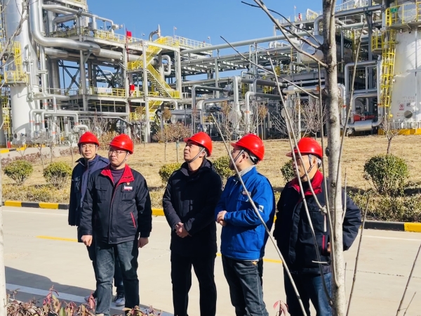 1704152075400859.jpeg 12月31日,公司總經(jīng)理趙強(qiáng)深入彬州公司生產(chǎn)現(xiàn)場(chǎng)檢查工作.jpg