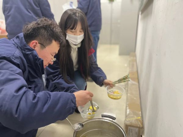 1706487419494828.jpeg 元宵節(jié)組織崗位吃元宵.jpg