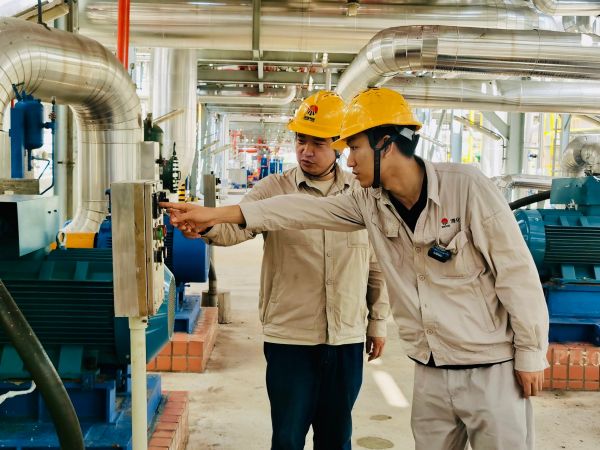 1724372030580138.jpeg 現(xiàn)場(chǎng)教授.jpg