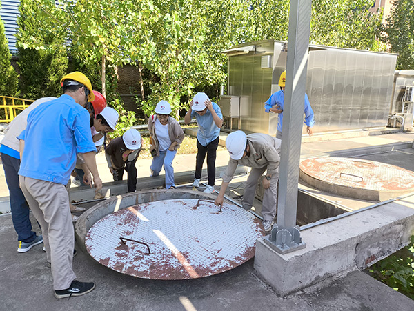 1725409259816553.jpeg 揭蓋檢查事故池.jpg