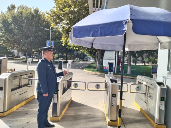 1728012259797839.jpeg 門衛(wèi) 任卓_副本.jpg