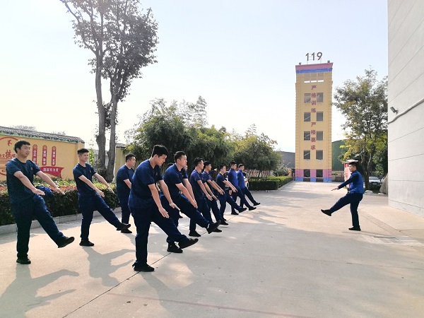 1729133552946311.jpeg 10月15日聯(lián)防聯(lián)訓(xùn)體能熱身.jpg