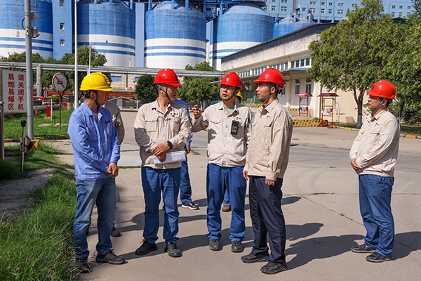 作風(fēng)提升 | 深入罐區(qū)抓安全，走進(jìn)子公司促發(fā)展