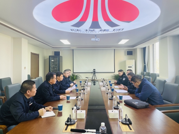 211742535817347568.jpg 3月20日公安局來公司檢查指導(dǎo)工作.jpg