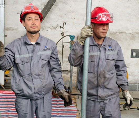 141744595036151951.jpg 循環(huán)水泵房檢修現(xiàn)場團(tuán)結(jié)協(xié)作4.jpg