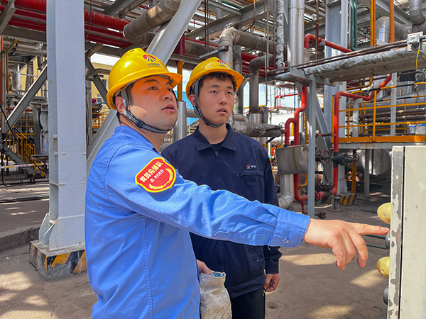 181744960932214512.jpg 凈化新員工彌彬園學(xué)習(xí)啟停泵操作.jpg