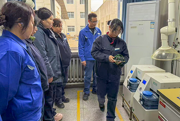 071762486950176738.jpg 2025.11.5聚焦設(shè)備安全 實(shí)操?gòu)?qiáng)規(guī)范3jpg.jpg